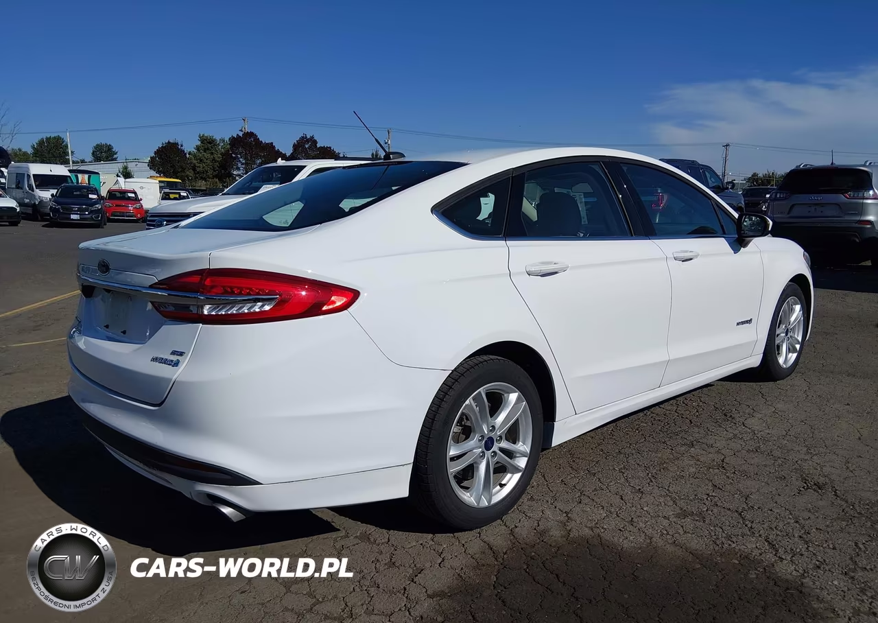2018 Ford Fusion Hybrid S VIN:3FA6P0UU3JR261665 - 4