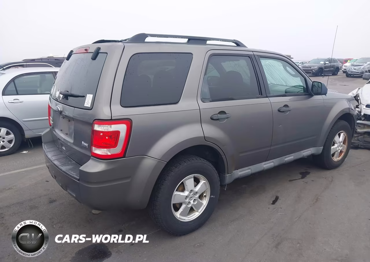 2010 Ford Escape Xlt VIN:1FMCU0DG7AKD30440 - 4