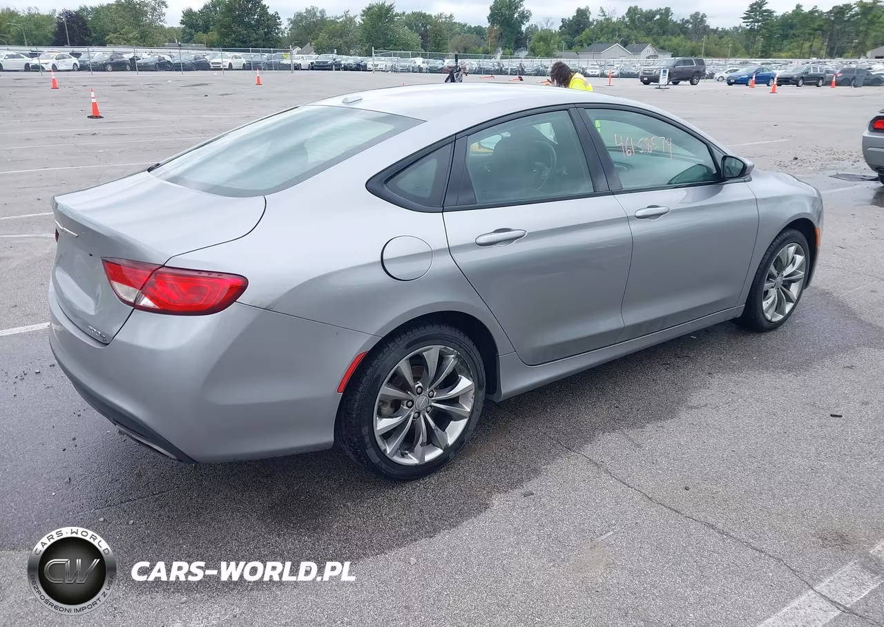 2015 Chrysler 200 S VIN:1C3CCCBB6FN721878 - 4