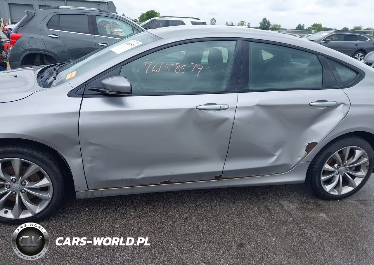 2015 Chrysler 200 S VIN:1C3CCCBB6FN721878 - 6