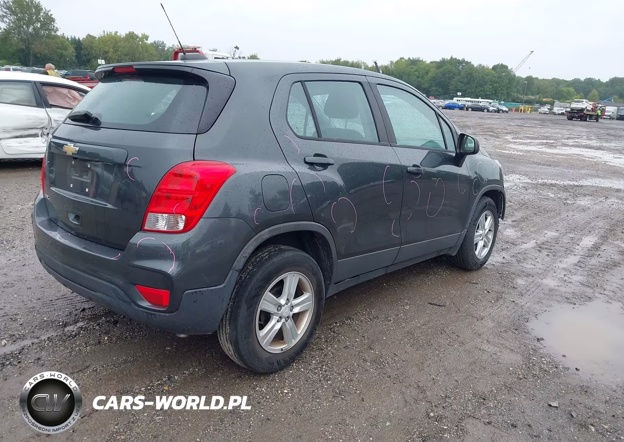 2019 Chevrolet Trax Ls VIN:3GNCJKSB9KL314599 - 4