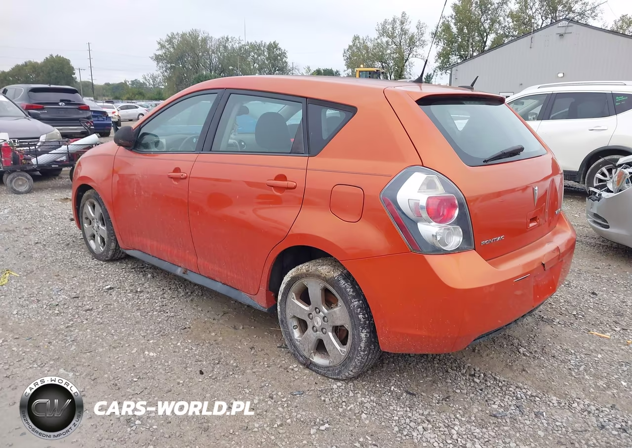 2010 Pontiac Vibe VIN:5Y2SP6E05AZ407938 - 3