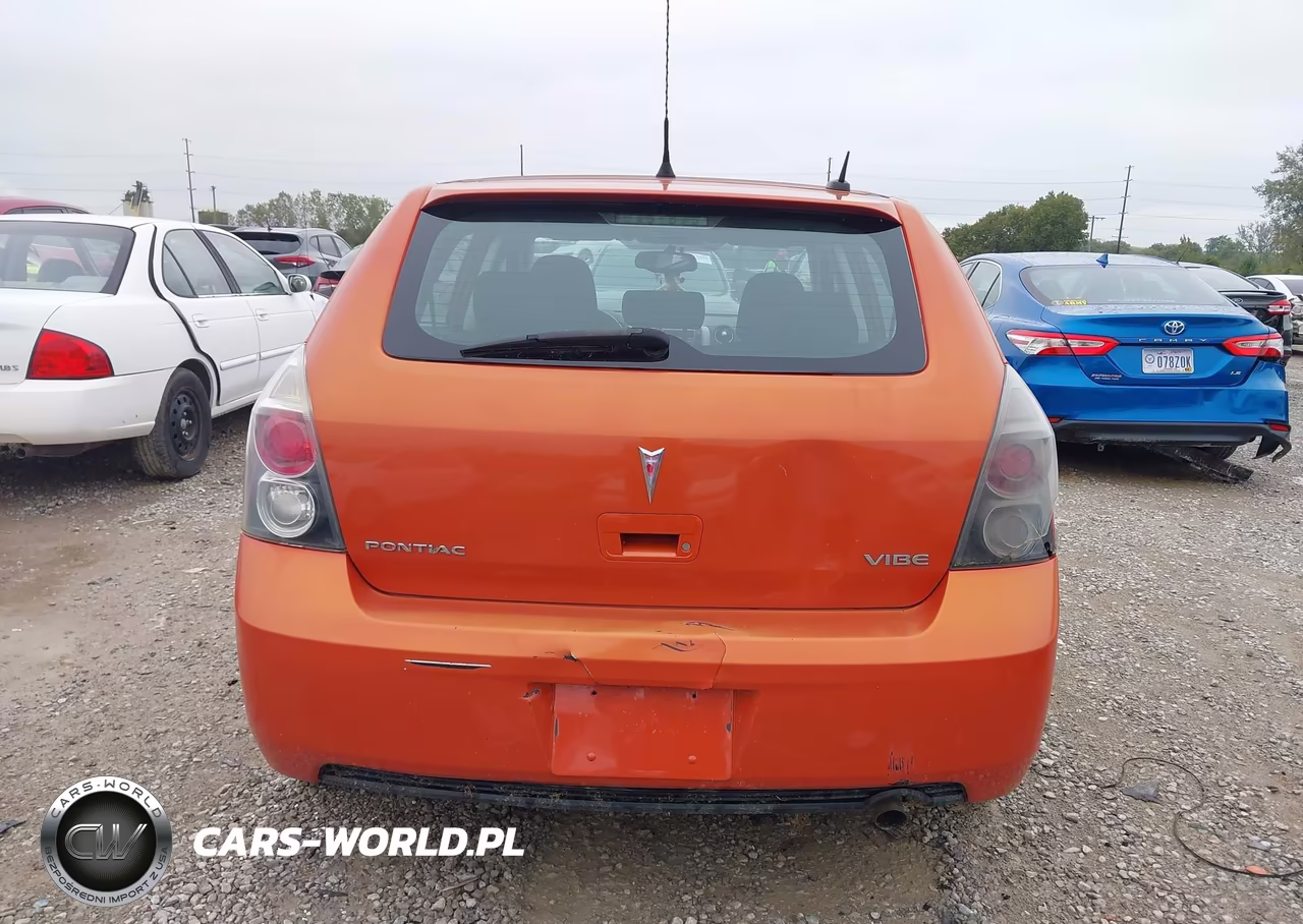 2010 Pontiac Vibe VIN:5Y2SP6E05AZ407938 - 6