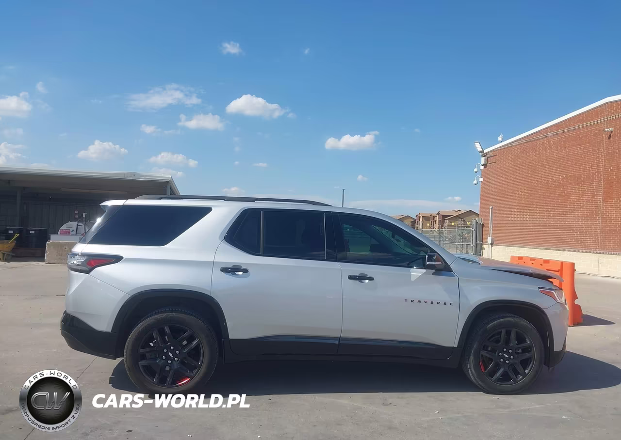 2021 Chevrolet Traverse Premier VIN:1GNERKKW0MJ263153 - 13