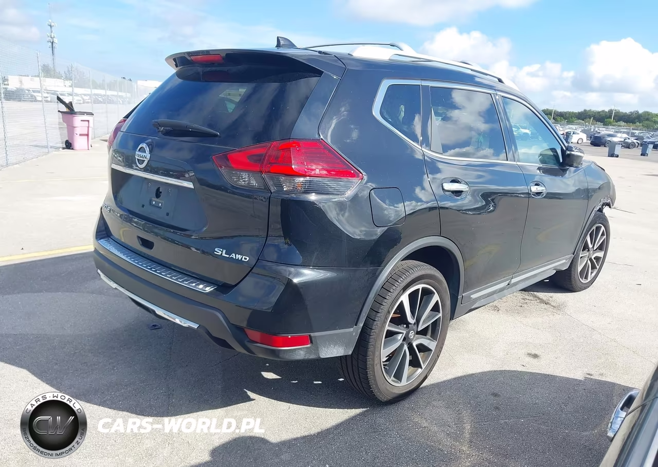 2017 Nissan Rogue Sl VIN:5N1AT2MV8HC820667 - 4