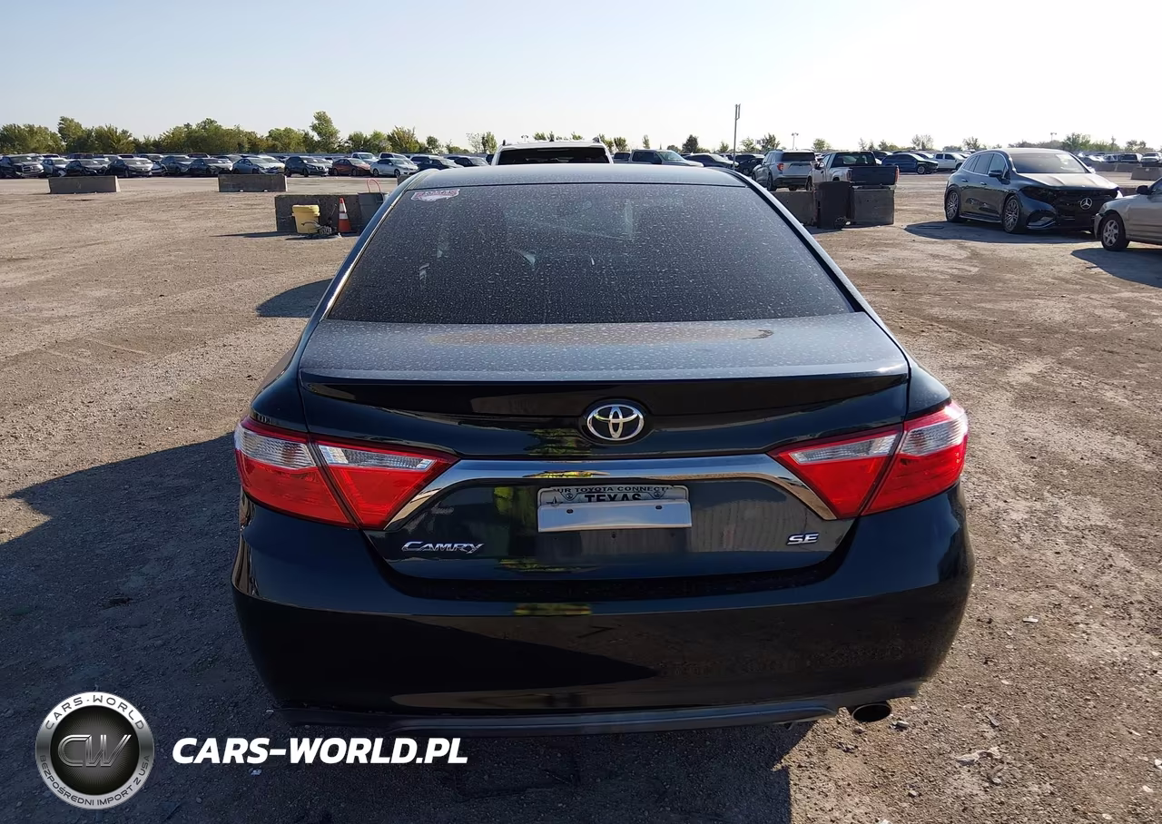 2016 Toyota Camry Se VIN:4T1BF1FK3GU128687 - 17