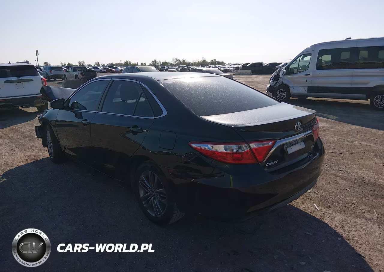 2016 Toyota Camry Se VIN:4T1BF1FK3GU128687 - 3