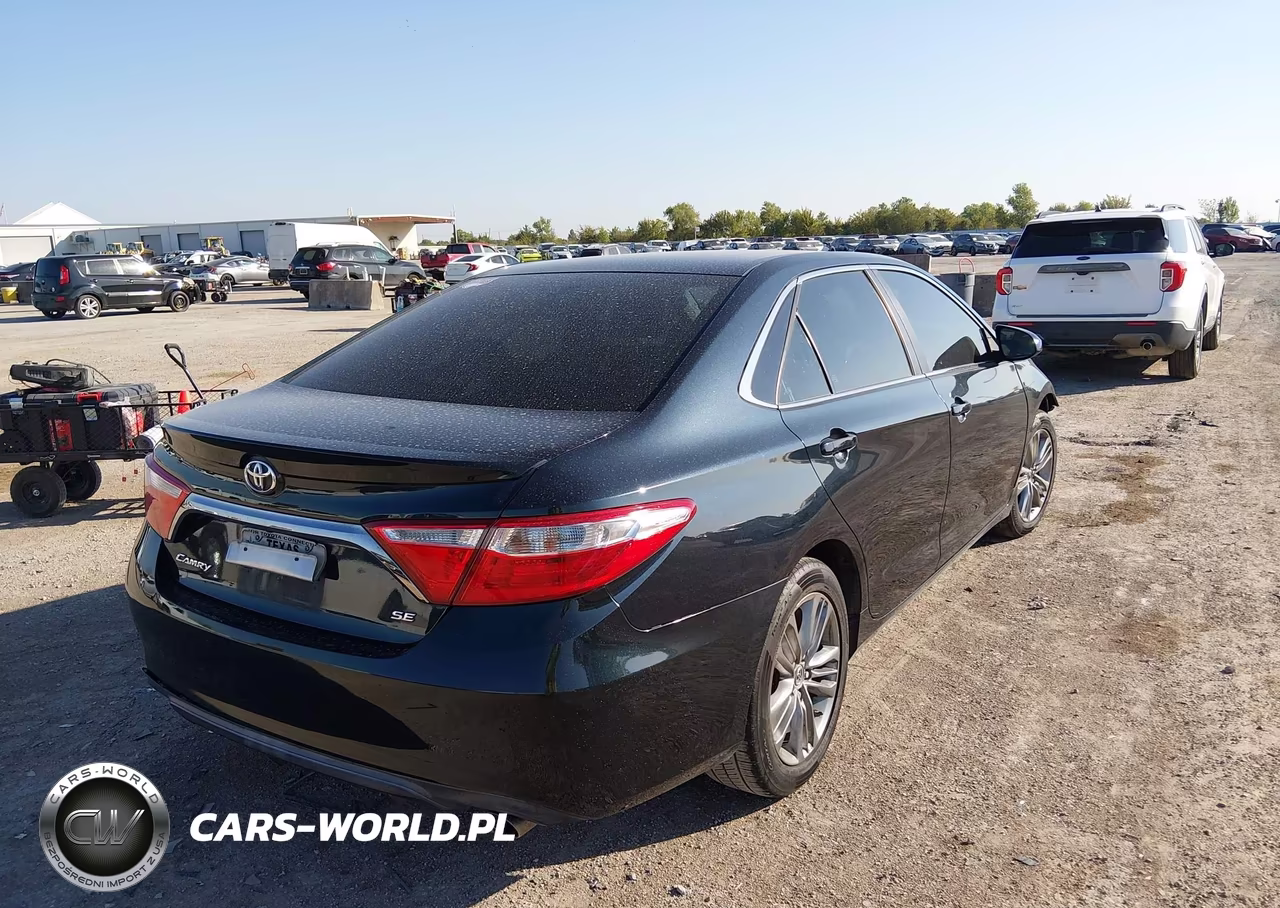 2016 Toyota Camry Se VIN:4T1BF1FK3GU128687 - 4
