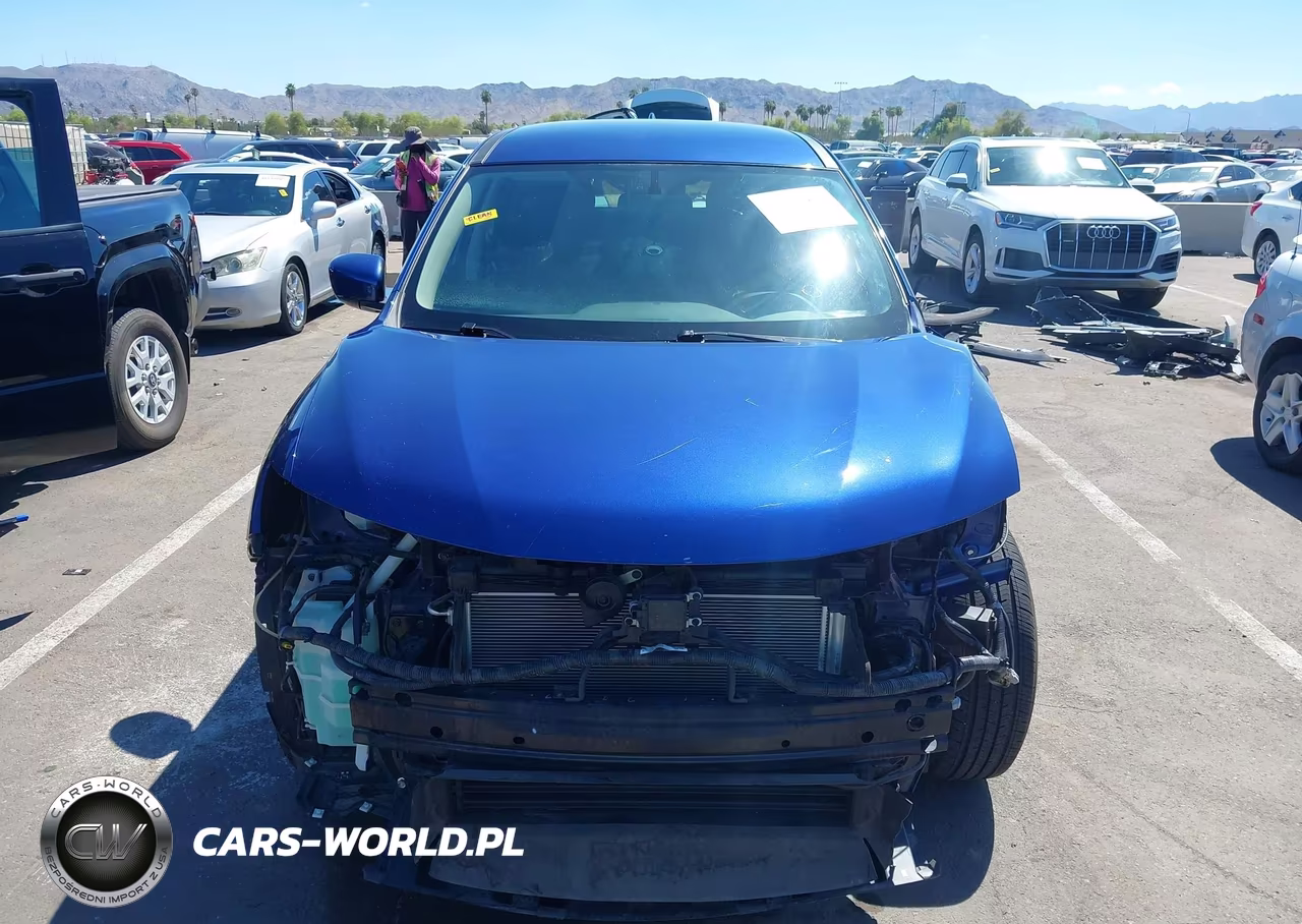 2018 Nissan Rogue S VIN:KNMAT2MTXJP622836 - 13