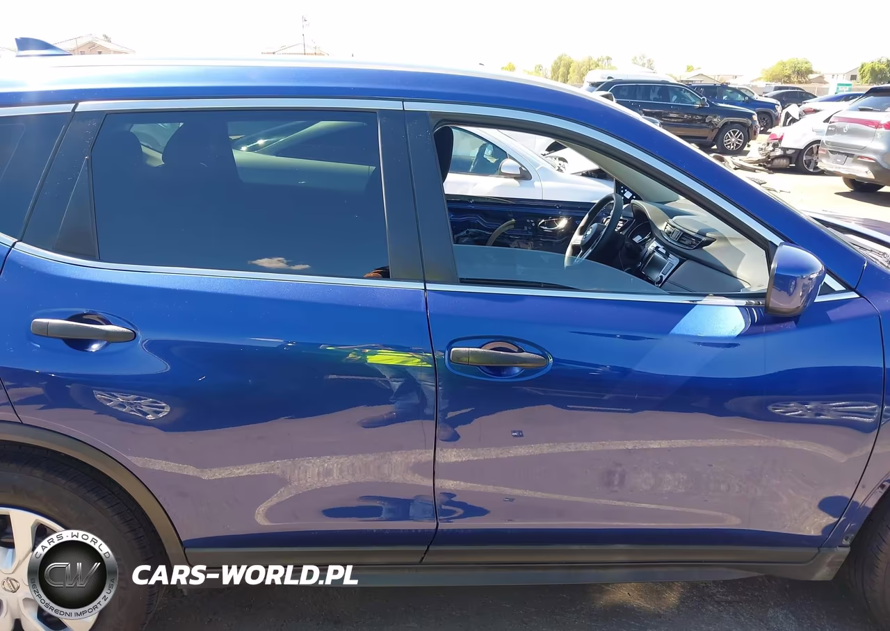 2018 Nissan Rogue S VIN:KNMAT2MTXJP622836 - 14