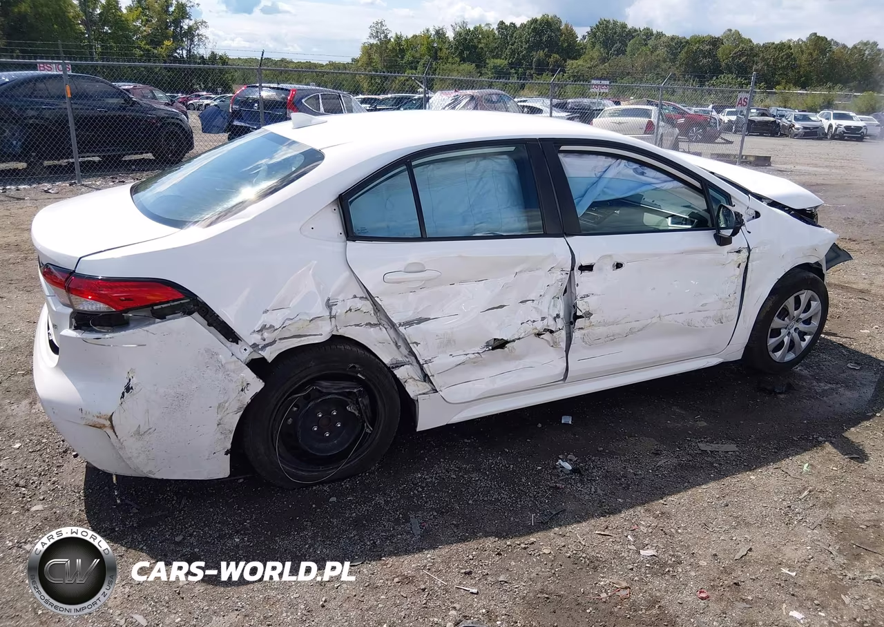 2022 Toyota Corolla Le VIN:5YFEPMAEXNP320202 - 13