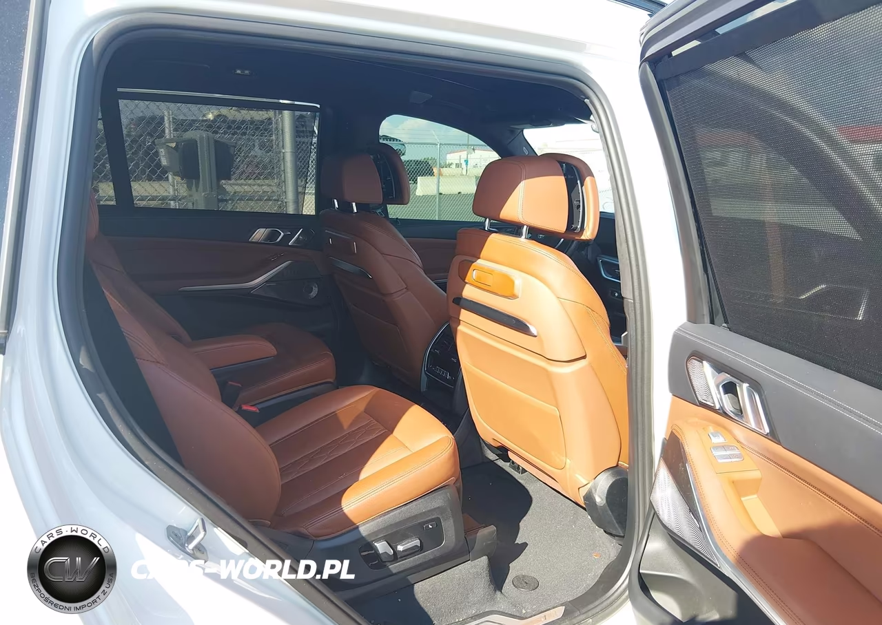 2024 BMW X7 xDrive40I VIN:5UX23EM08R9V46012 - 8