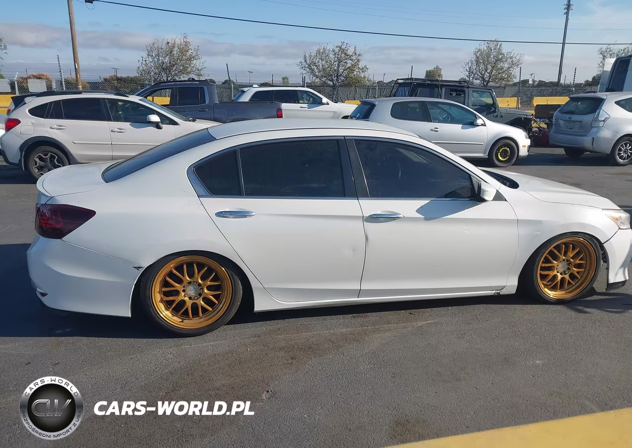2017 Honda Accord Lx VIN:1HGCR2F33HA002655 - 13
