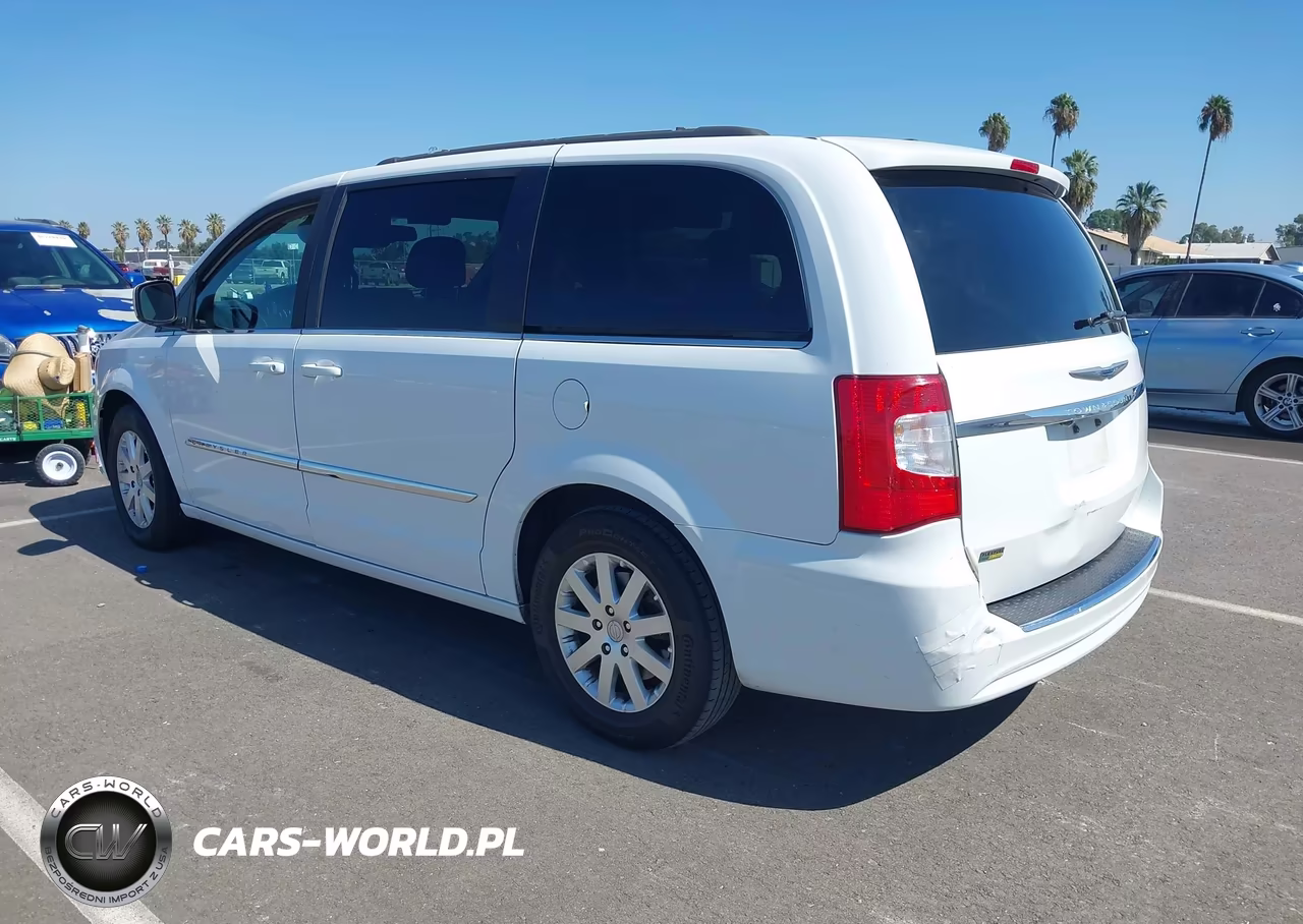 2016 Chrysler Town & Country Touring VIN:2C4RC1BGXGR141222 - 3