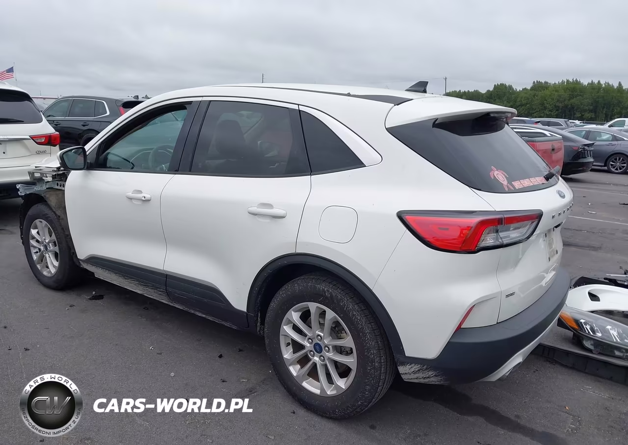 2020 Ford Escape Se VIN:1FMCU0G61LUA21735 - 3