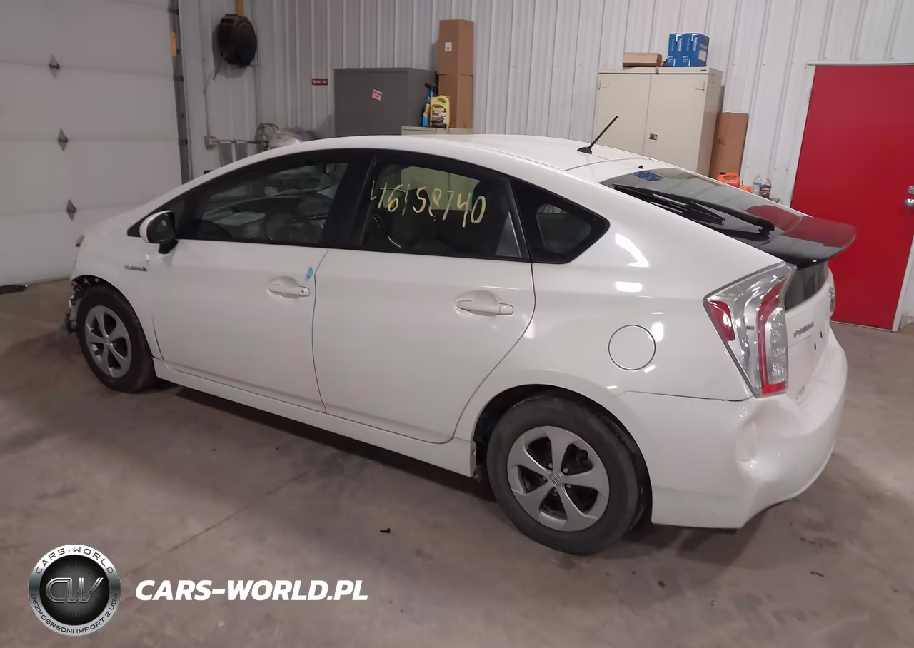 2013 Toyota Prius Two VIN:JTDKN3DU7D5591848 - 3