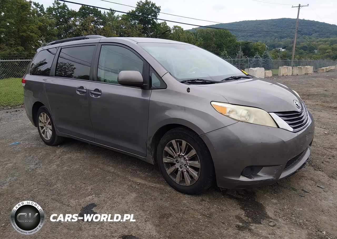 2013 Toyota Sienna Le 7 Passenger VIN:5TDJK3DC3DS051662 - 1