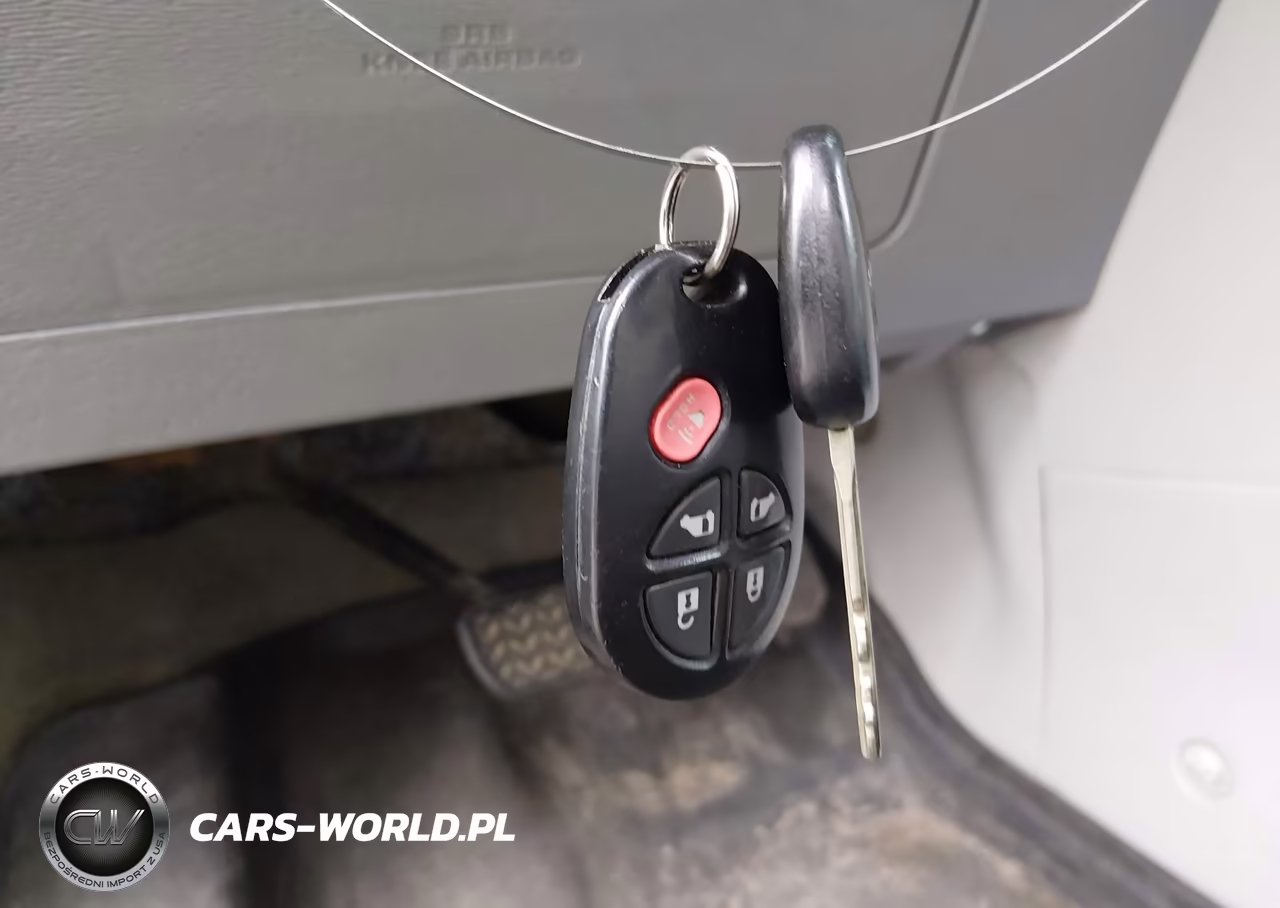 2013 Toyota Sienna Le 7 Passenger VIN:5TDJK3DC3DS051662 - 11