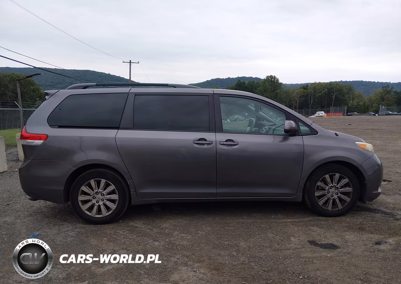 2013 Toyota Sienna Le 7 Passenger VIN:5TDJK3DC3DS051662 - 13