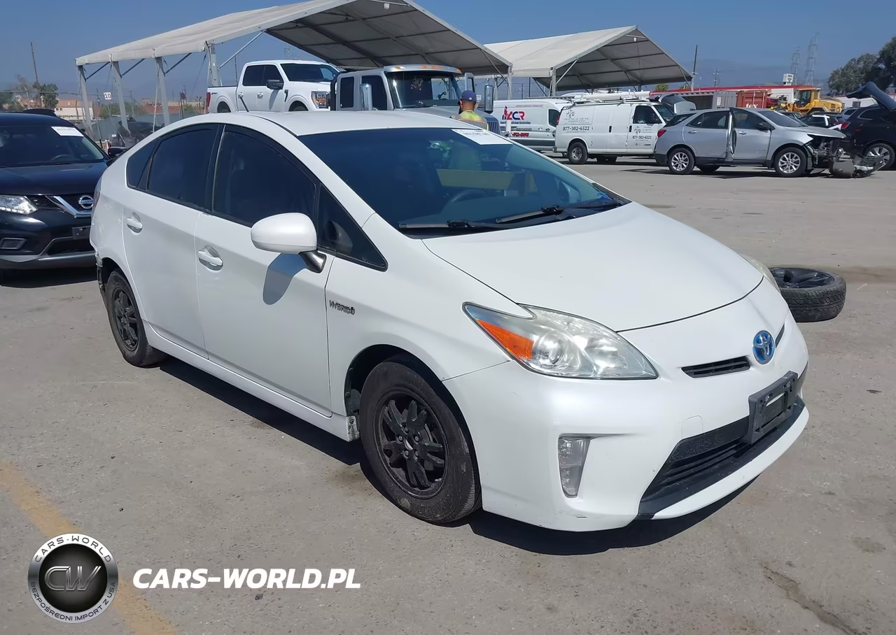 2014 Toyota Prius Two – zdjęcie 1 z 17