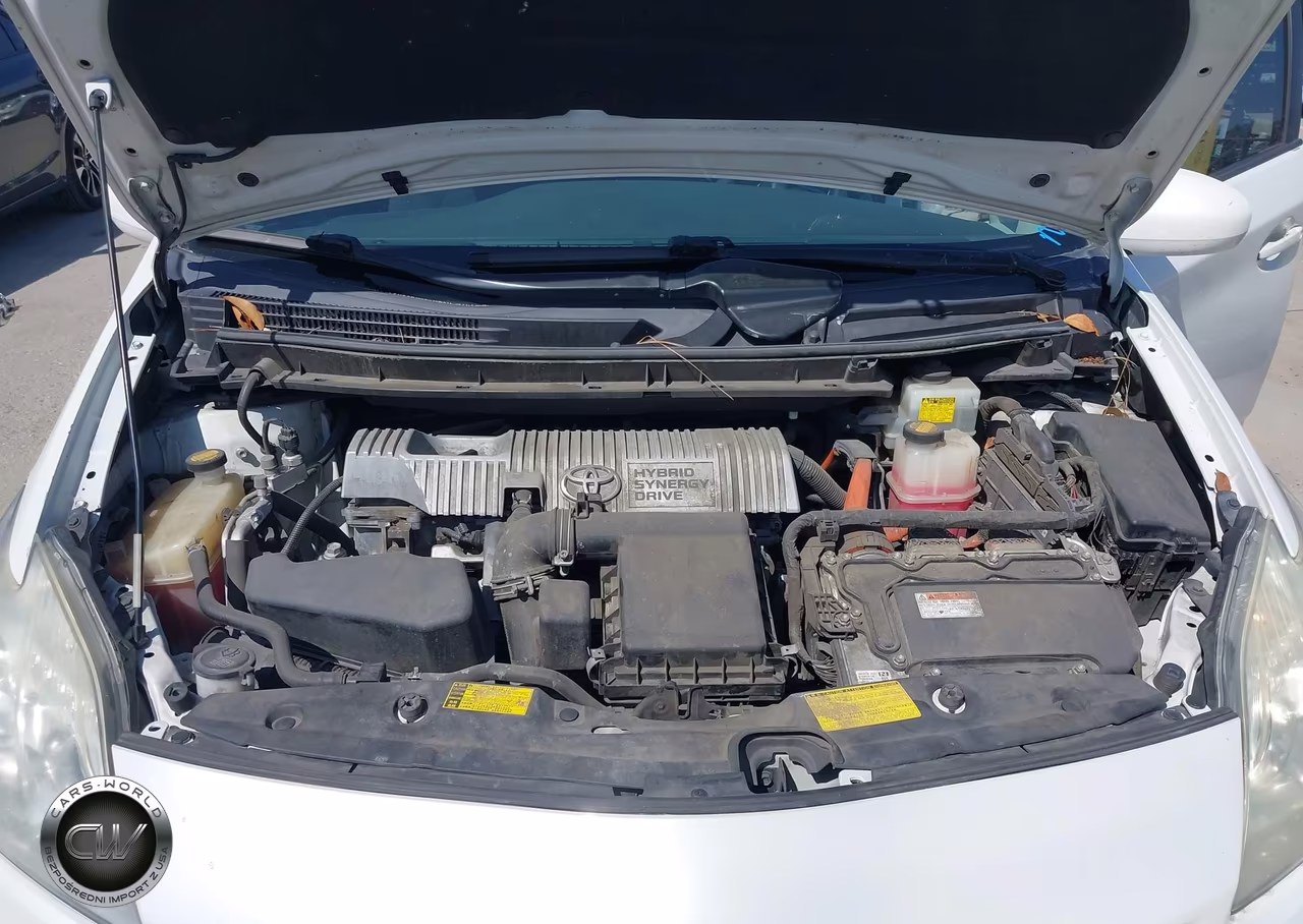 2014 Toyota Prius Two VIN:JTDKN3DU3E1743293 - 10