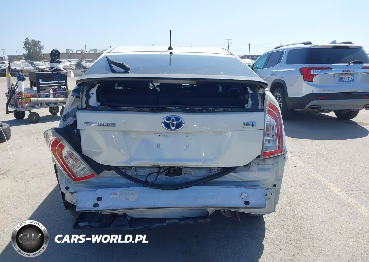 2014 Toyota Prius Two VIN:JTDKN3DU3E1743293 - 17