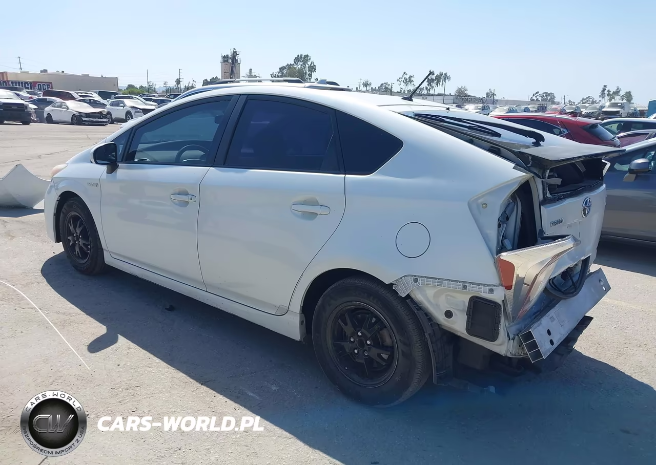 2014 Toyota Prius Two VIN:JTDKN3DU3E1743293 - 3
