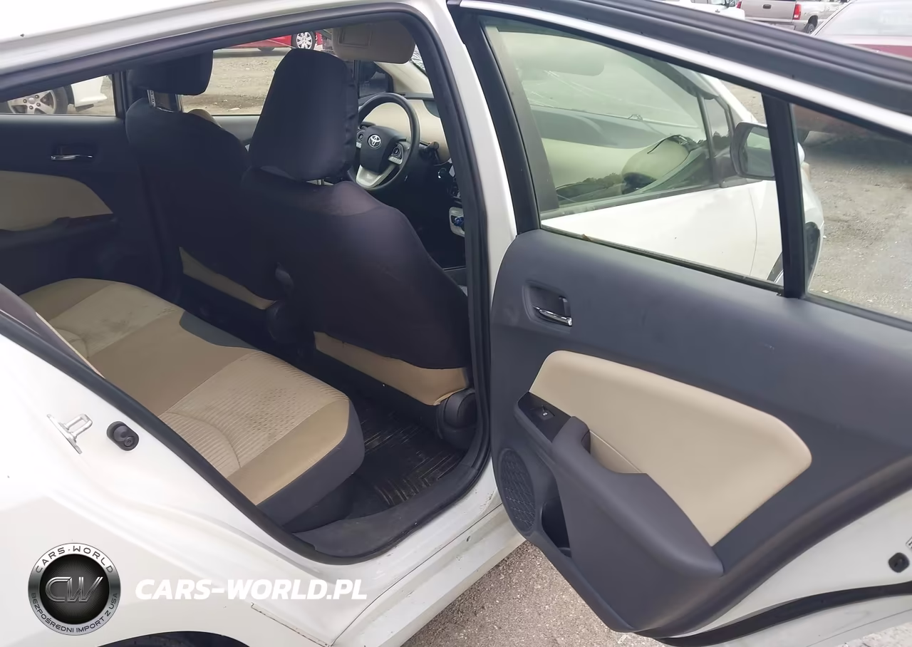 2018 Toyota Prius One VIN:JTDKBRFU1J3075338 - 8