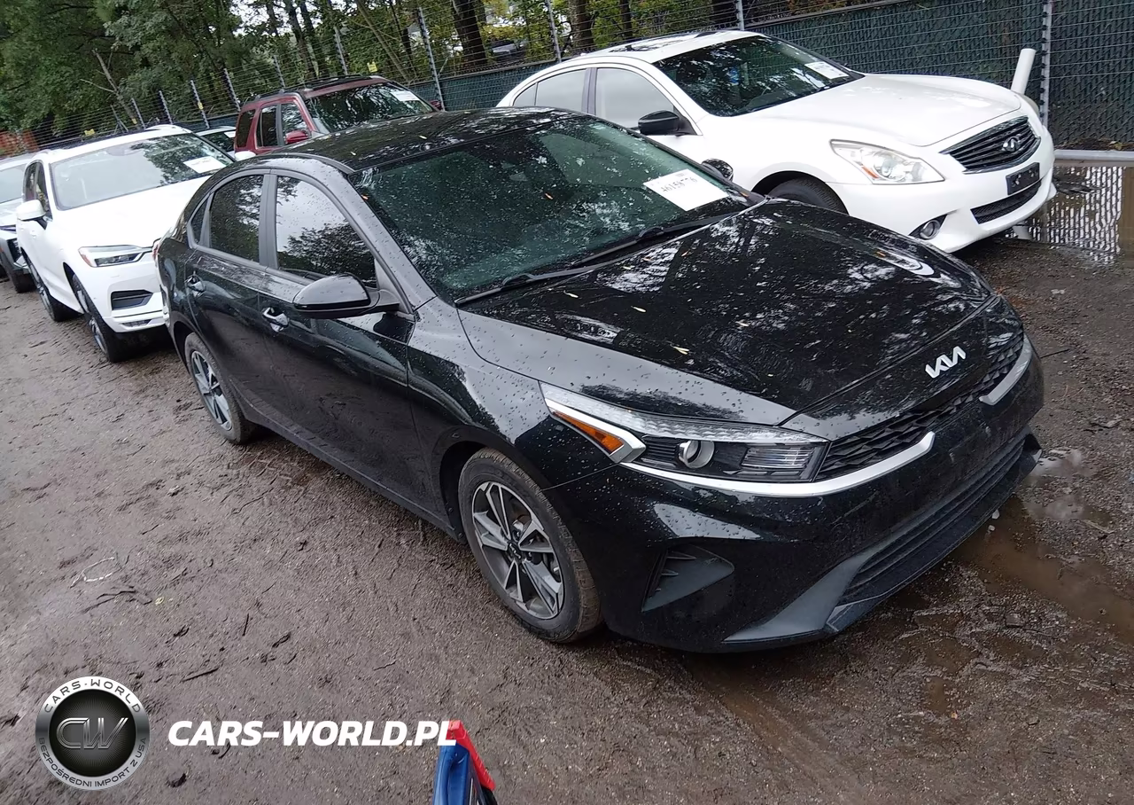 2023 Kia Forte Lxs