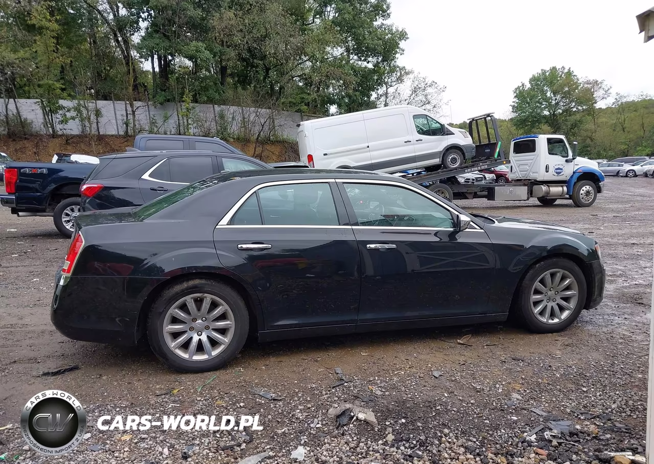 2012 Chrysler 300 Limited VIN:2C3CCACG2CH308276 - 13