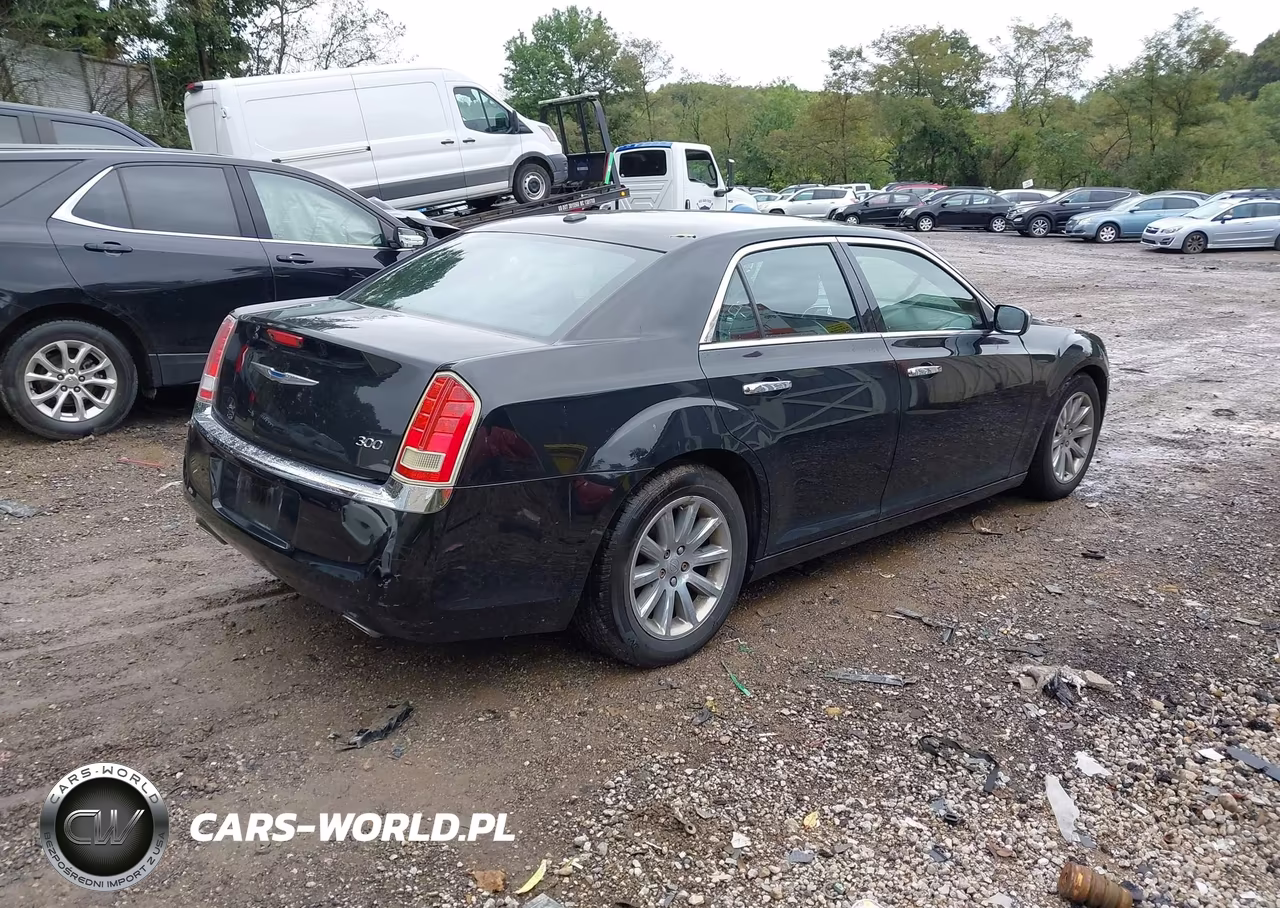 2012 Chrysler 300 Limited VIN:2C3CCACG2CH308276 - 4