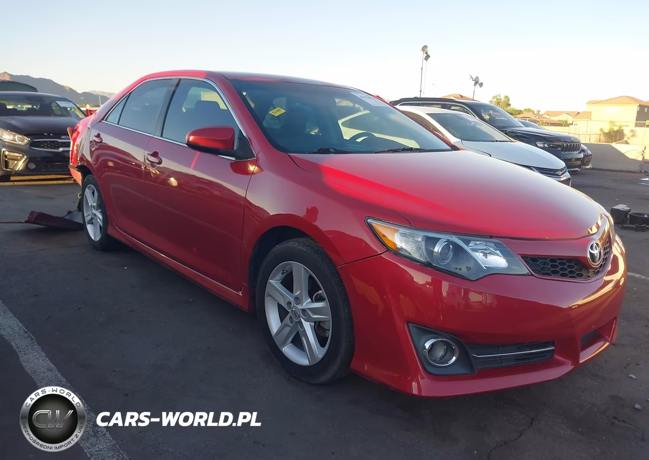 2013 Toyota Camry Se – zdjęcie 1 z 16