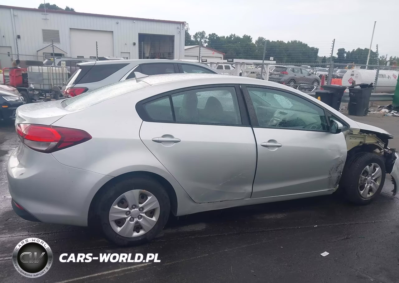 2017 Kia Forte Lx-S VIN:3KPFL4A70HE070847 - 13