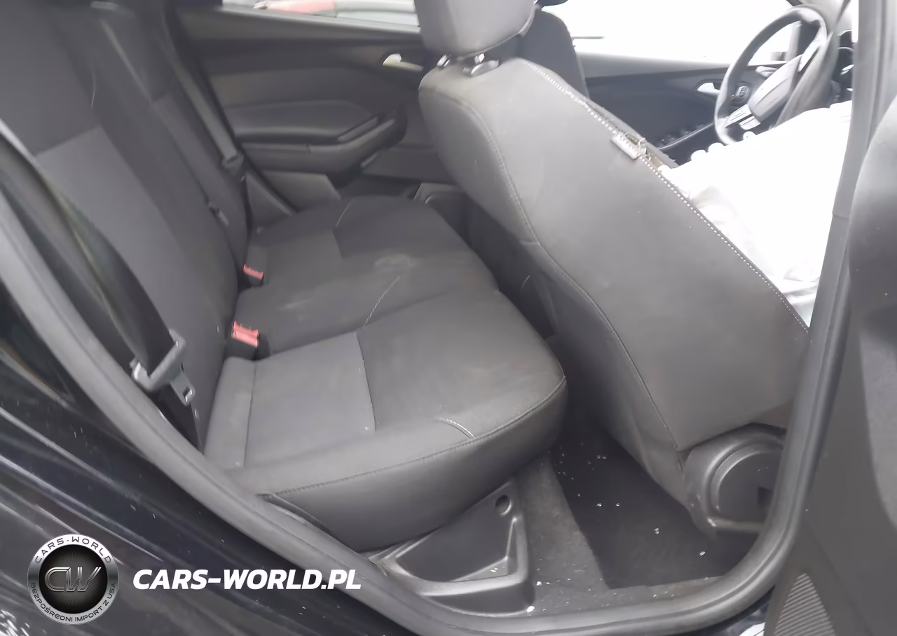2016 Ford Focus Se VIN:1FADP3K20GL249118 - 8