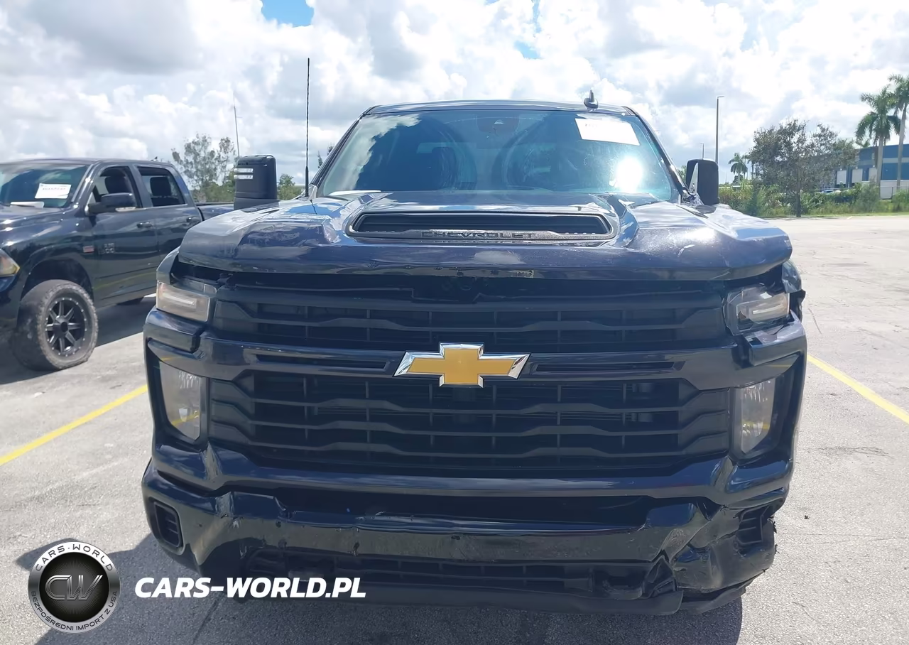 2024 Chevrolet Silverado K2500 Custom VIN:1GC4YME7XRF117828 - 12