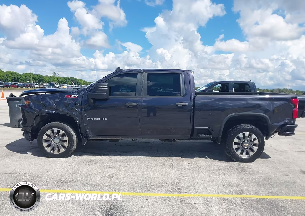2024 Chevrolet Silverado K2500 Custom VIN:1GC4YME7XRF117828 - 14