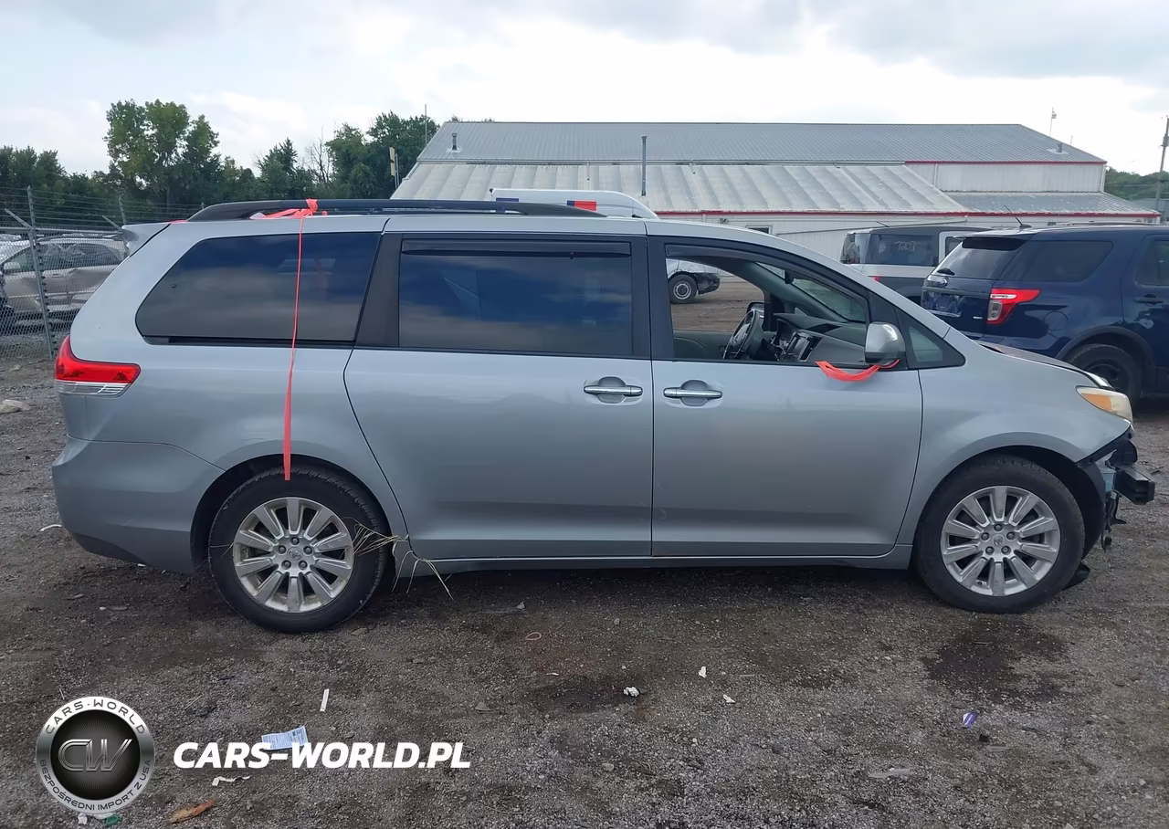 2011 Toyota Sienna Limited VIN:5TDDK3DC8BS007134 - 13