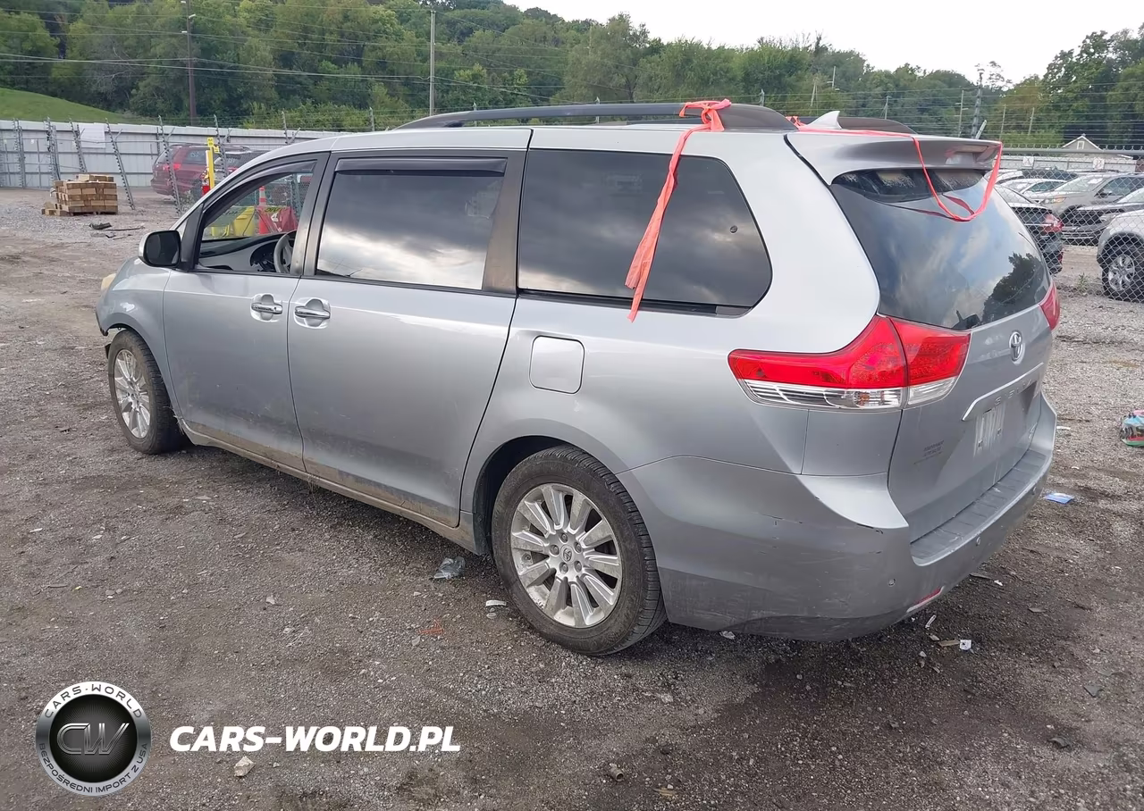 2011 Toyota Sienna Limited VIN:5TDDK3DC8BS007134 - 3