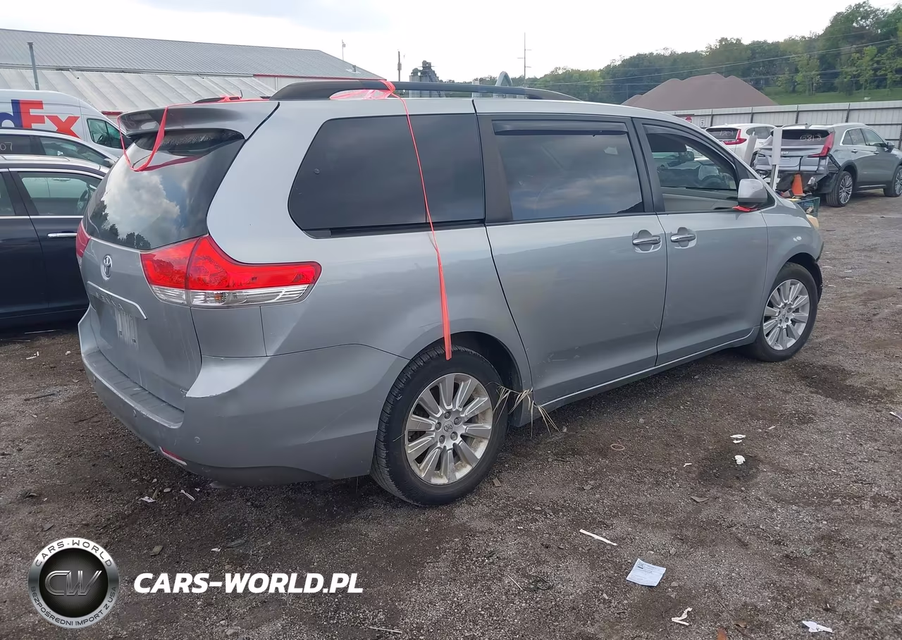 2011 Toyota Sienna Limited VIN:5TDDK3DC8BS007134 - 4