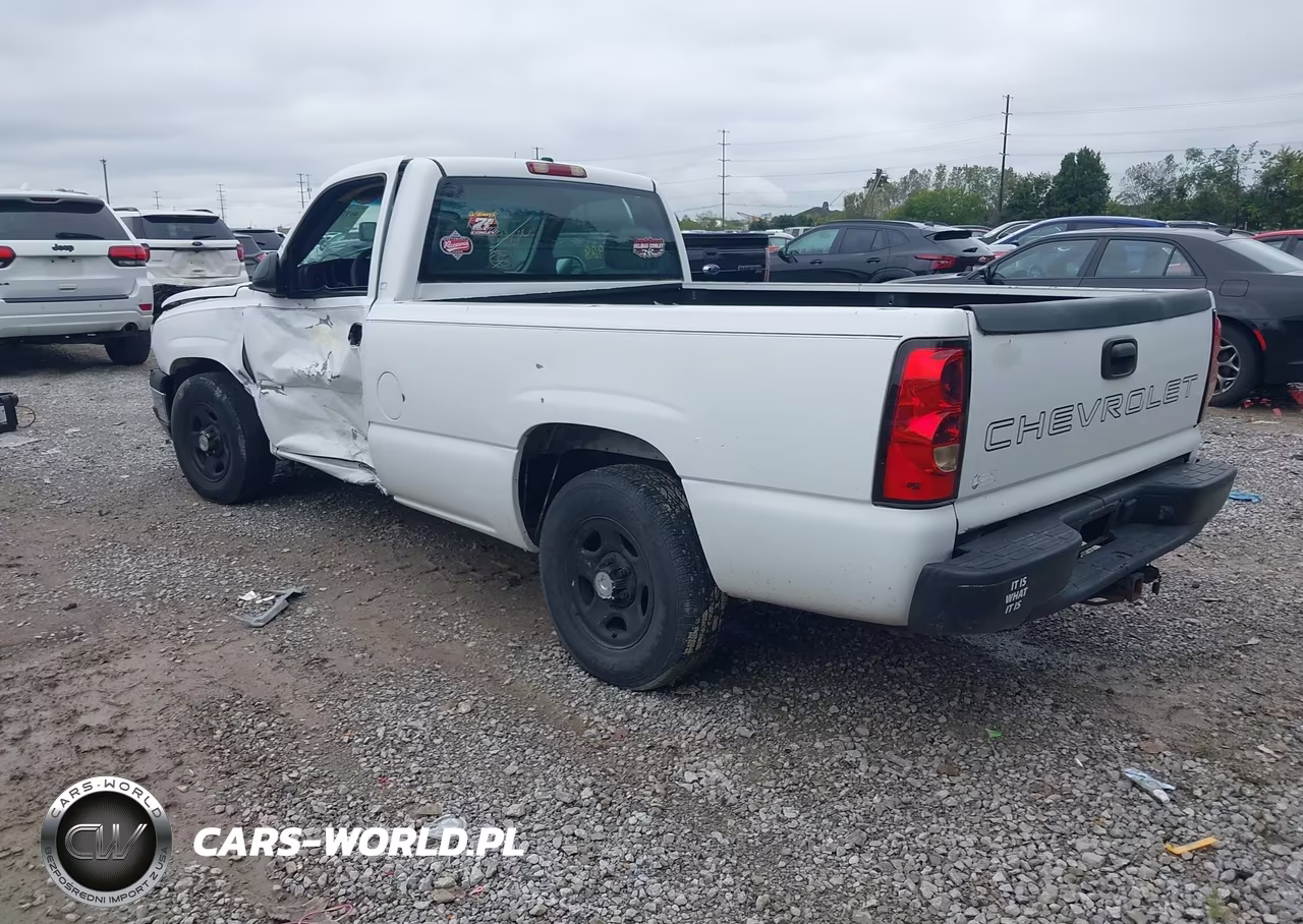 2003 Chevrolet Silverado 1500 Work Truck VIN:1GCEC14X63Z108083 - 3