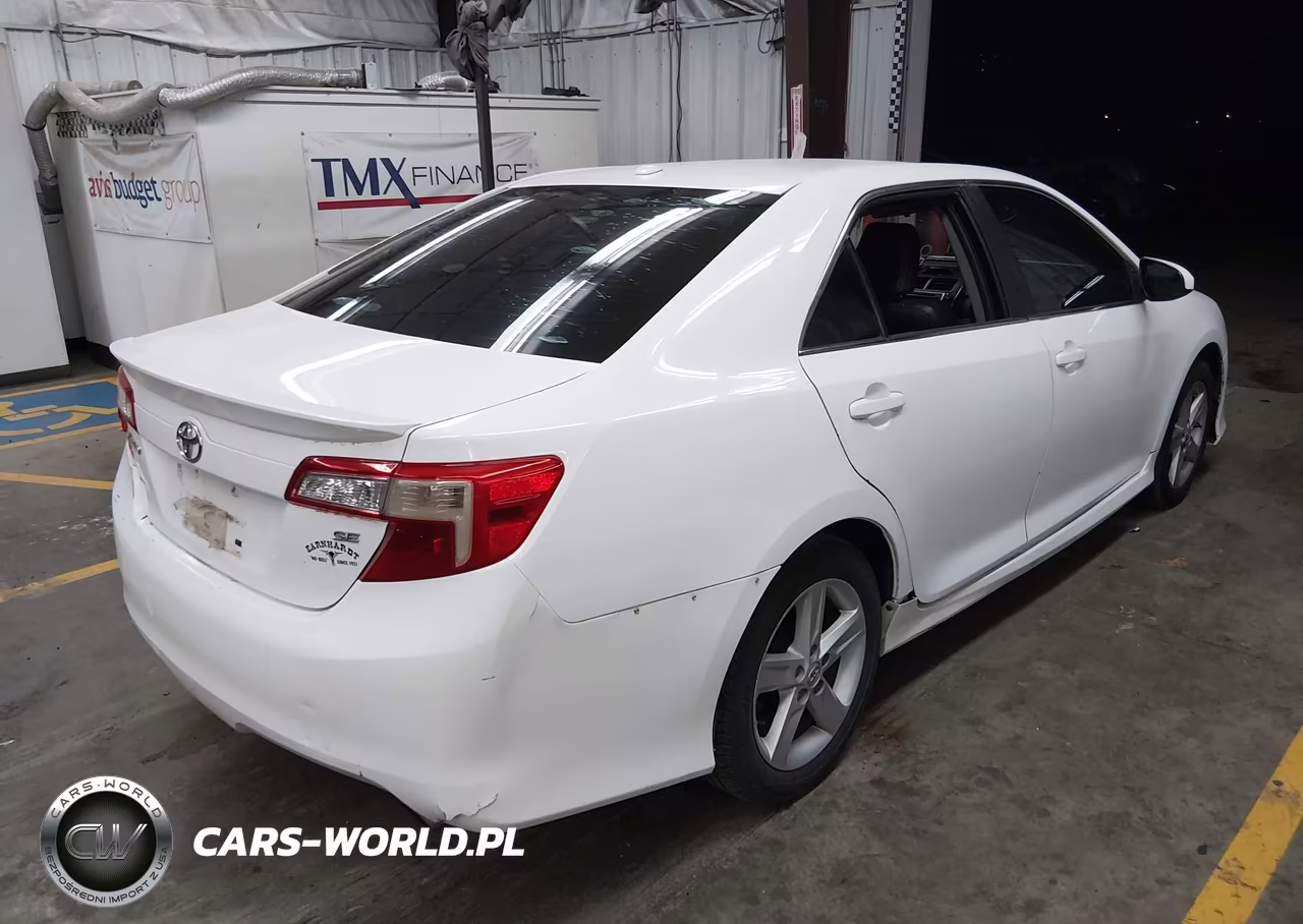 2013 Toyota Camry Se VIN:4T1BF1FK5DU250799 - 4