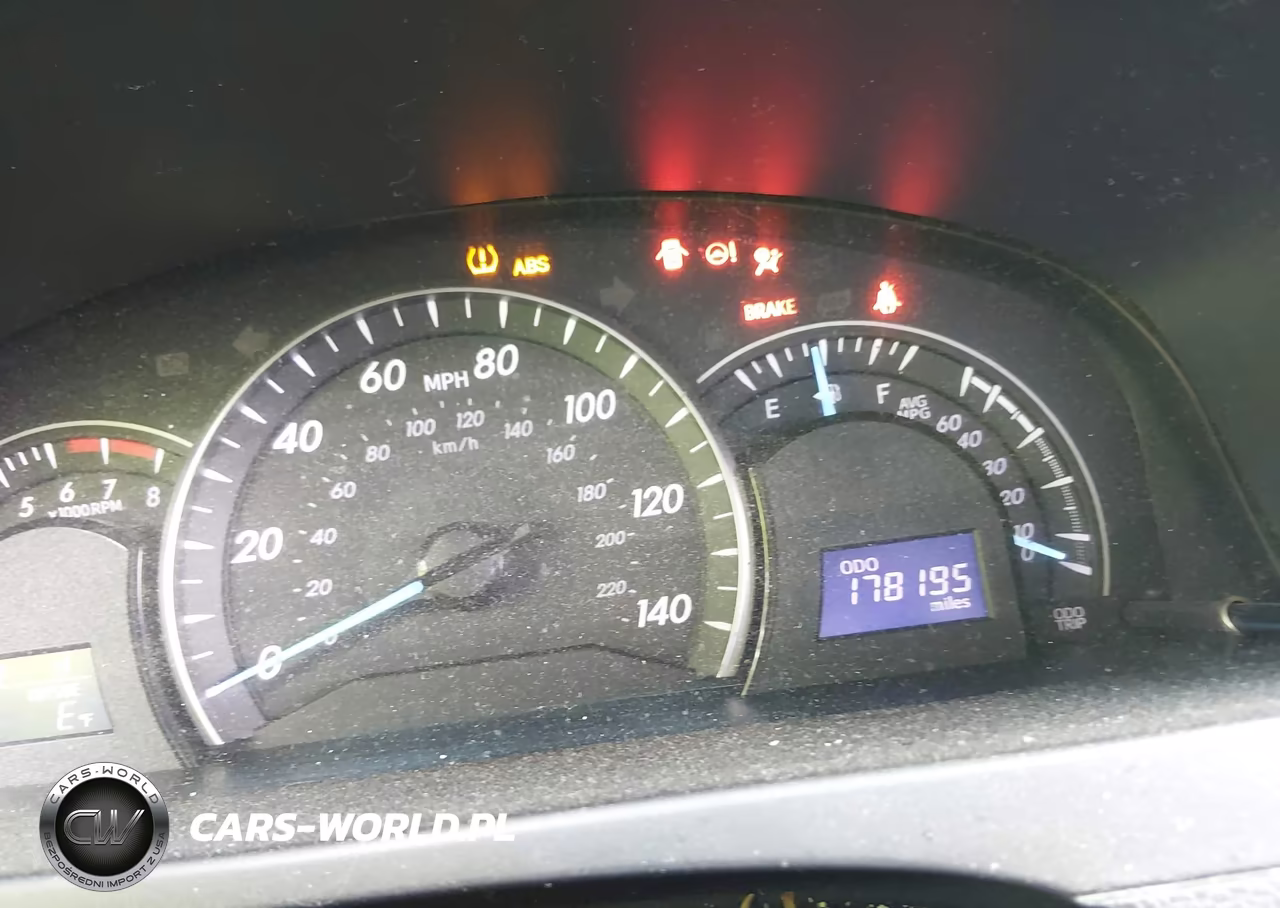 2014 Toyota Camry Le VIN:4T1BF1FK6EU381144 - 14