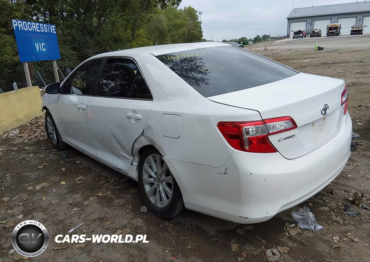 2014 Toyota Camry Le VIN:4T1BF1FK6EU381144 - 3