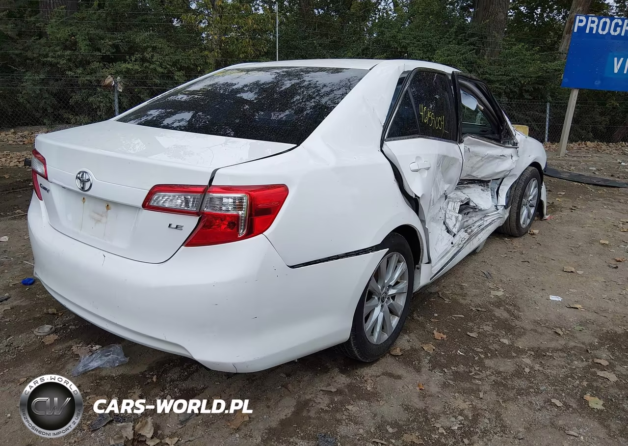 2014 Toyota Camry Le VIN:4T1BF1FK6EU381144 - 4
