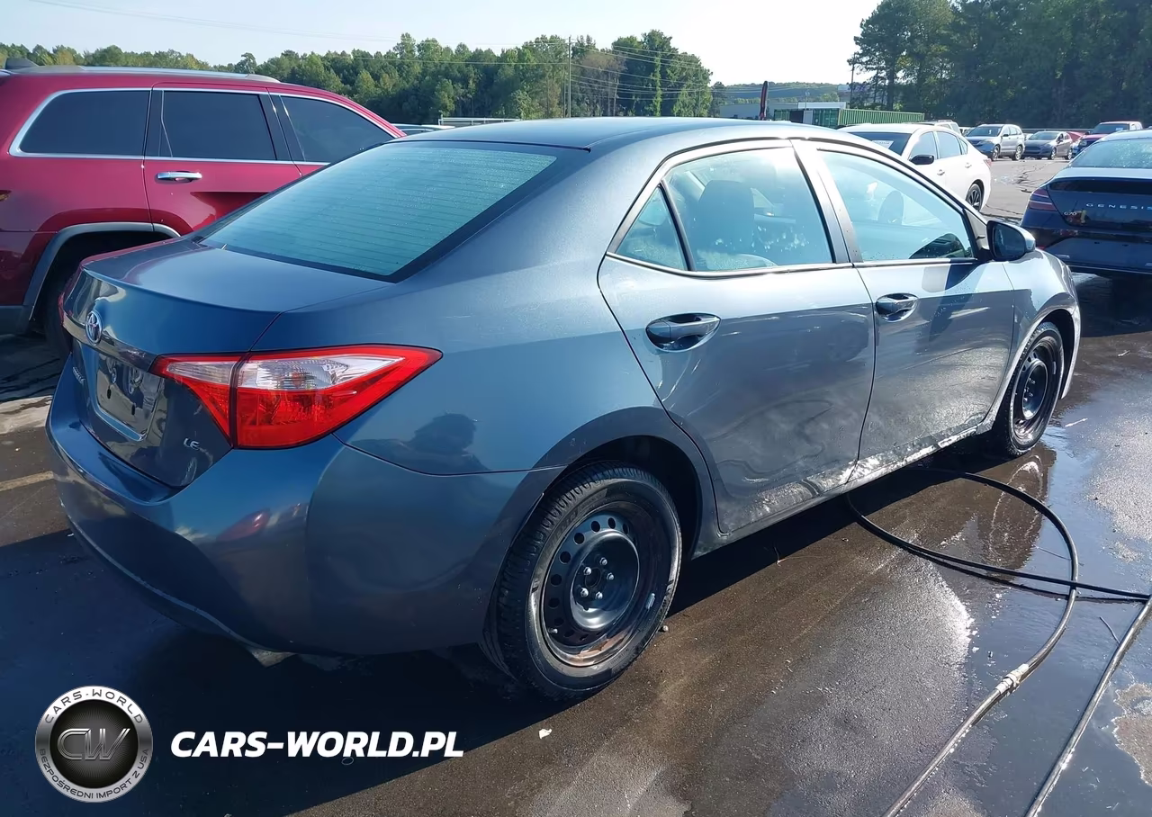 2017 Toyota Corolla Le VIN:2T1BURHE0HC863013 - 4