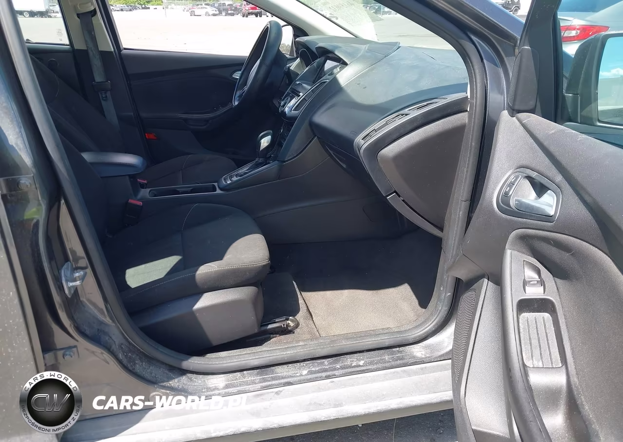 2018 Ford Focus Sel VIN:1FADP3M2XJL308096 - 5