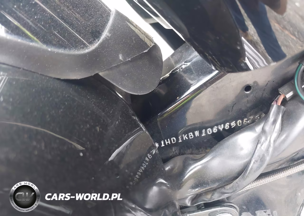 2006 Harley-Davidson Flhxi VIN:1HD1KBW106Y650675 - 10