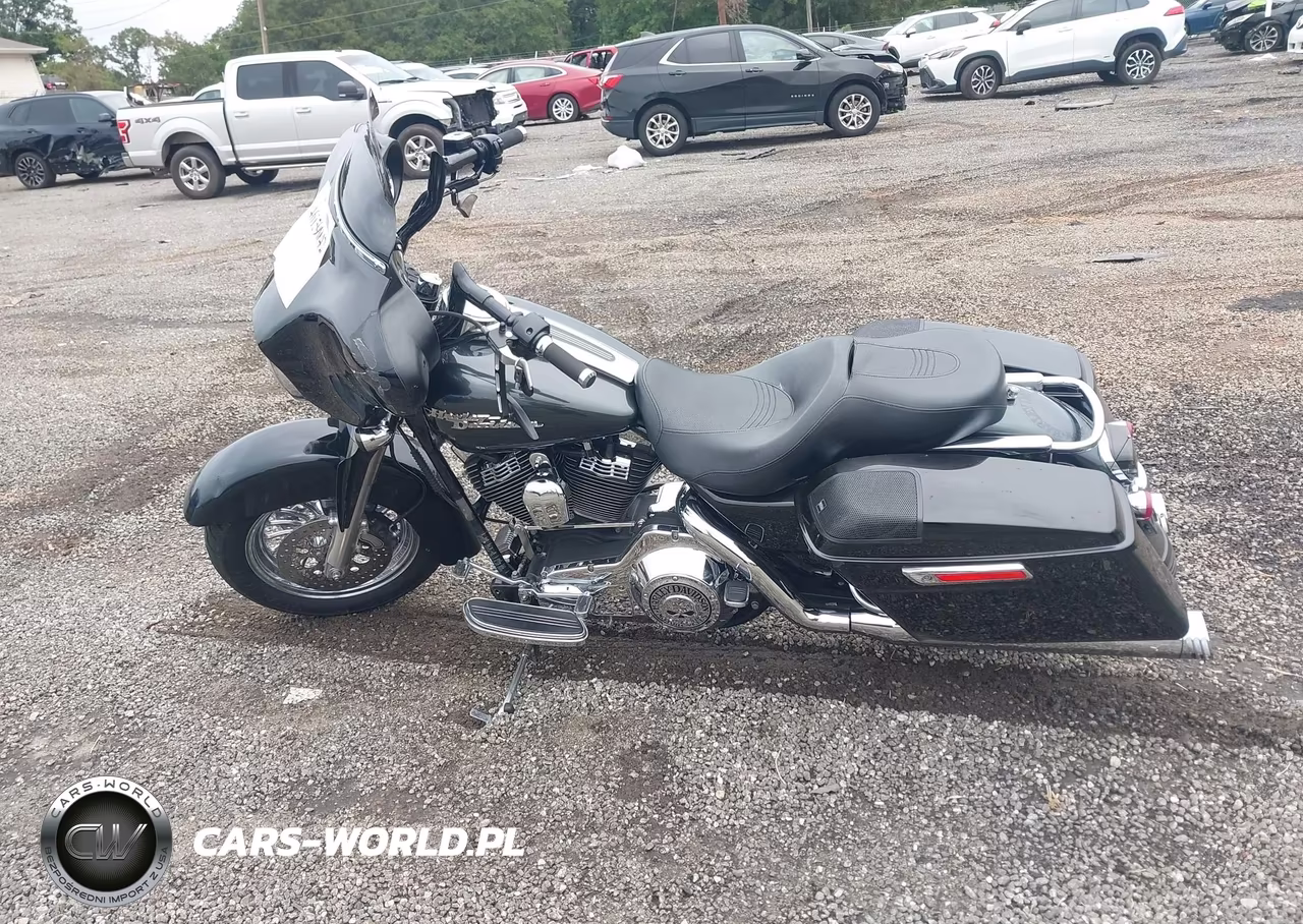 2006 Harley-Davidson Flhxi VIN:1HD1KBW106Y650675 - 13