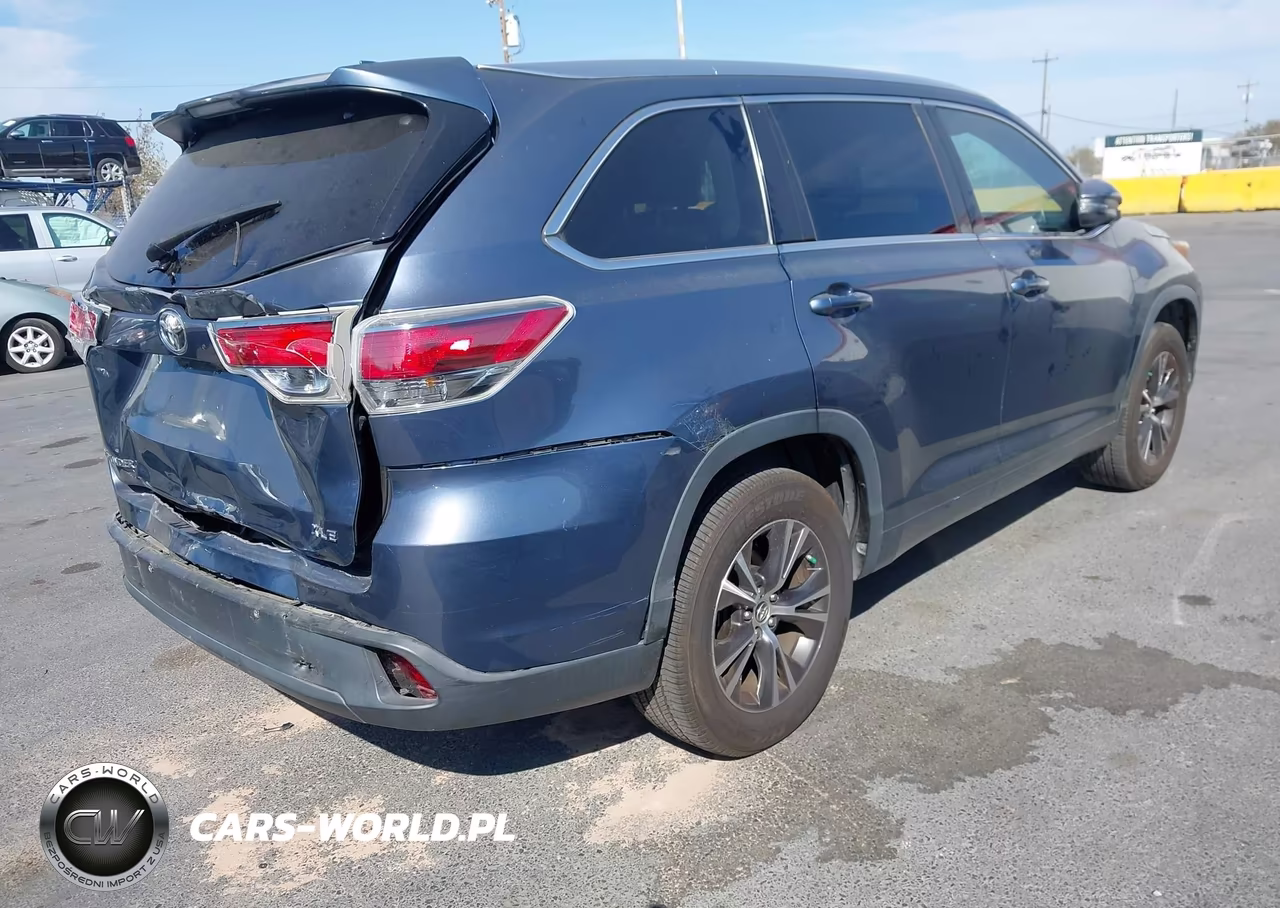 2016 Toyota Highlander Xle V6 VIN:5TDKKRFHXGS129570 - 4
