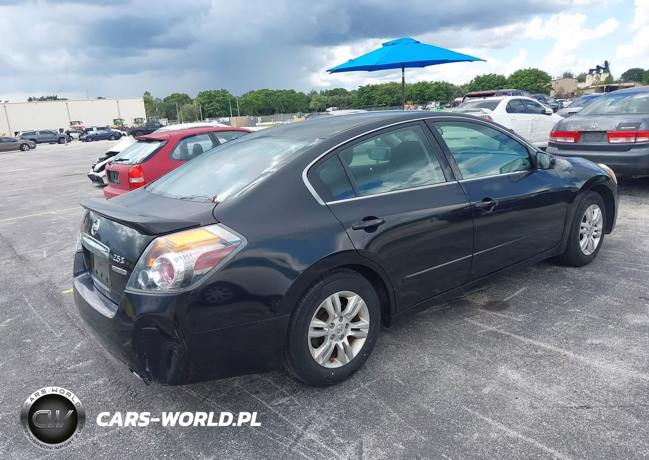 2011 Nissan Altima 2.5 S VIN:1N4AL2AP5BN468367 - 4